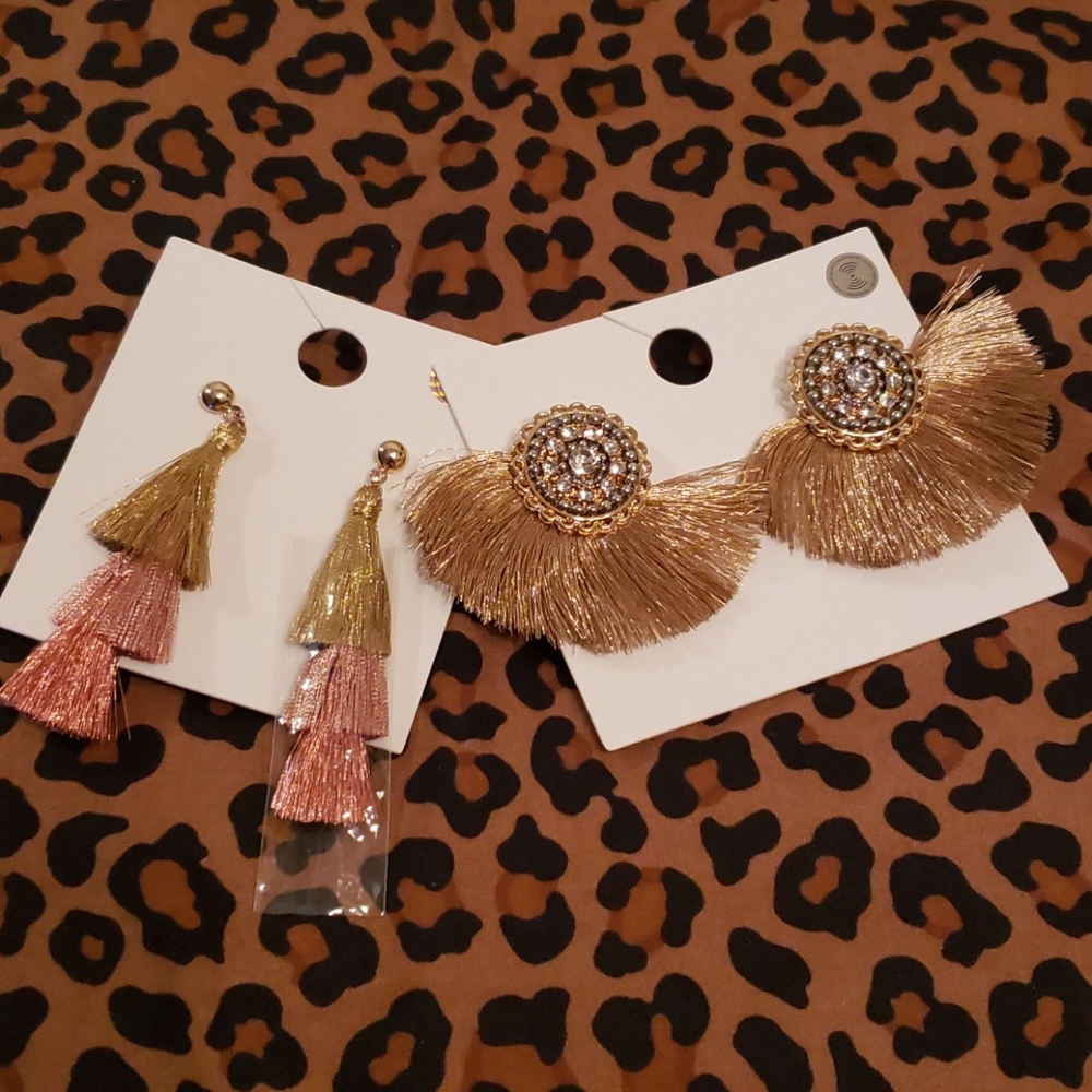 2 FOREVER21 EARRING SET